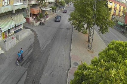 Kapkaçcılar cep telefonu çaldı