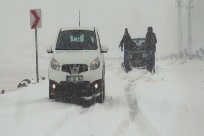 Kar hayatı zorlaştırdı