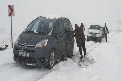 Karadağ geçit vermiyor