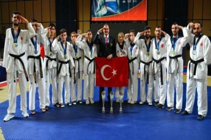 Karadaş, Avrupa üçüncüsü oldu 