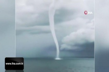 Karadeniz&#039;de çıkan hortum Soçi&#039;yi yerle bir etti