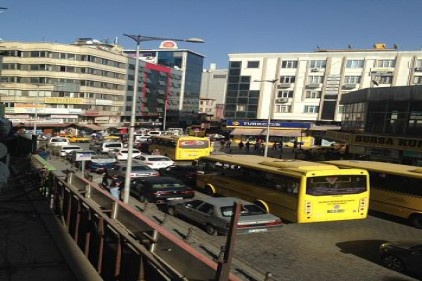 Karagöz Caddesinin trafiği nasıl çözülecek