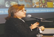 Karanlıkla mücadele etmek için aydınlığı çoğaltmak gerekiyor