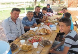 Karapınar Su Gözü Piknik alanı dolup taşıyot