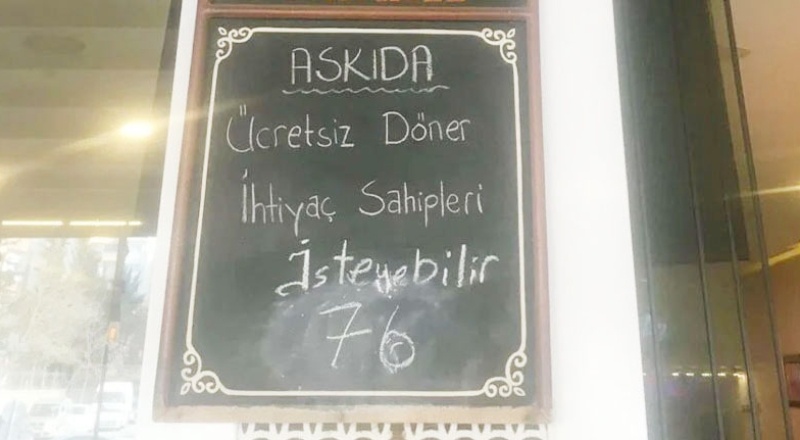 Karataş’ta bir lokantada askıda döner kampanyası başlatıldı