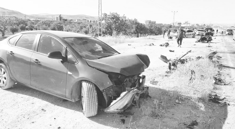 Karayolu savaş alanına döndü: 4 yaralı