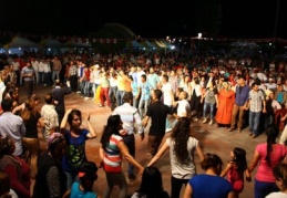 Kardeşlik türküleri ve halayla veda ettiler