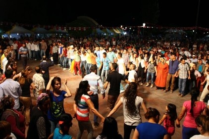 Kardeşlik türküleri ve halayla veda ettiler