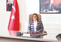 Kargaşanın daha da büyümemesi için yayına devam etmeye çalıştım