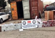 Kargo aktarım merkezinde 11 bin paket kaçak sigara ele geçirildi