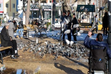 Karın ardından güneşli havanın tadını çıkardılar