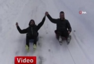 Karın keyfini böyle çıkardılar