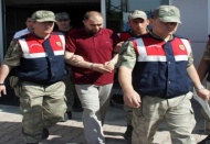Karısını 47 yerinden bıçaklayıp, gömdü