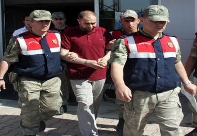 Karısını 47 yerinden bıçaklayıp, gömdü