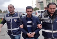 Karısını sokak ortasında döven şahıs yeniden serbest bırakıldı 