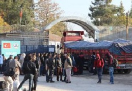 Karkamış Sınır Kapısı'nda uzun tır kuyruğu oluştu