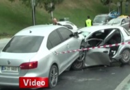 Karşı şeritten gelen araca ok gibi saplandı