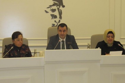 Karşımızda bir aday olmasını canı gönülden arzu ediyoruz