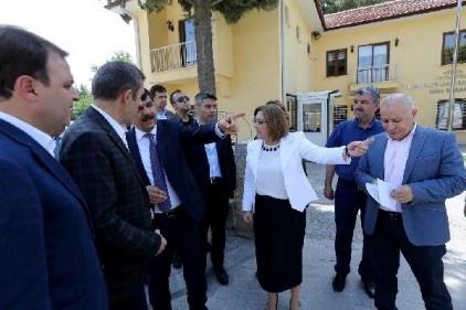 Karşıyaka köprü inşaatı çalışmalarında sona yaklaşıldı 