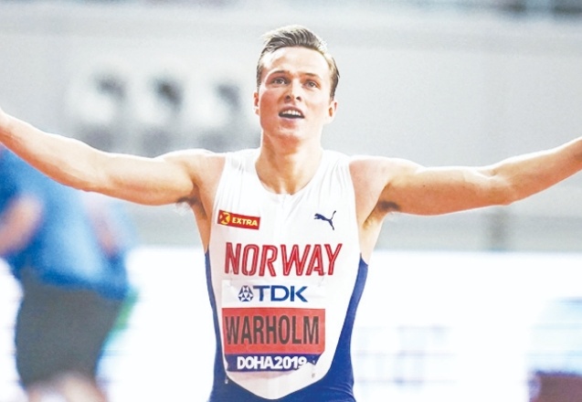 Karstern Warholm, 400 metre engellide 29 yıllık dünya rekorunu kırdı