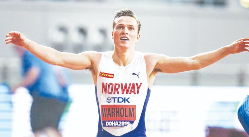 Karstern Warholm, 400 metre engellide 29 yıllık dünya rekorunu kırdı