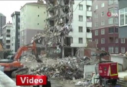 Kartal'daki Yunus apartmanında yıkım devam ediyor