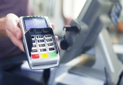 Kartlı ödemelerin yarısı market akaryakıt ve giyimde gerçekleşti