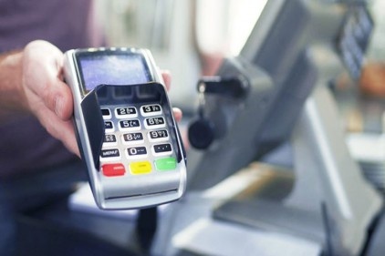 Kartlı ödemelerin yarısı market akaryakıt ve giyimde gerçekleşti