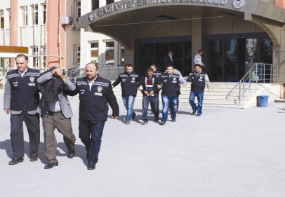 Kasa soyguncuları yakayı ele verdi