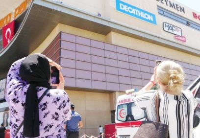 Kasap et derdinde koyun canı derdinde