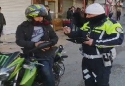 Kask takmayan motosikletlilere geçit yok