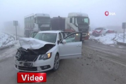 Kastamonu&#039;da 7 araç birbirine girdi: 9 kişi yaralandı