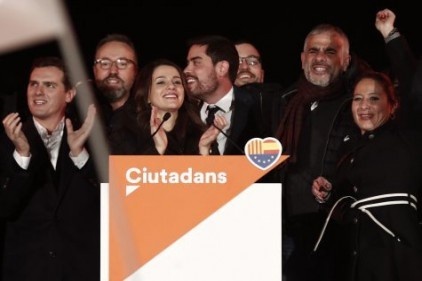 Katalonya&#039;da mutlak zafer, bağımsızlık yanlılarının 
