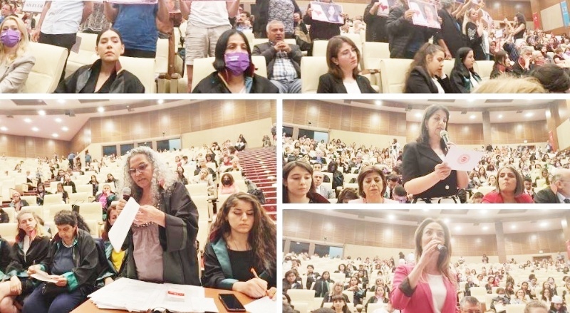 Katledilen kadınların yakınları, duruşma salonda ayağa kalkarak "Buradayım" dedi