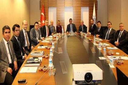 Katma değer yüksek tekstil ürünleri üretiminin artırılması çok önemli