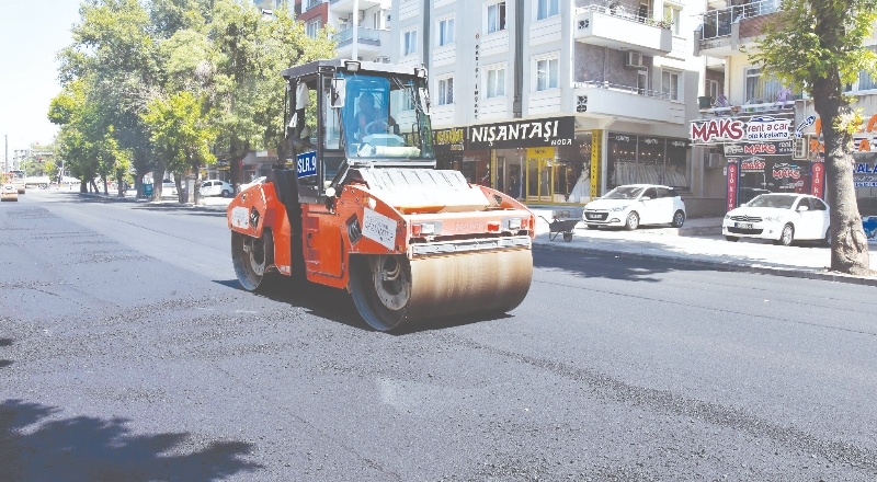 Kavaklık Caddesi-Başkarakol Kavşağı arasında asfalt yenilemesi yapıldı