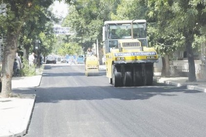 Kavaklık Mahallesi&#8217;nde asfalt çalışması sürüyor