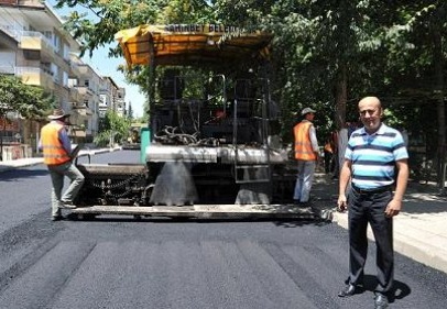Kavaklıkta asfalt çalışması yapılıyor