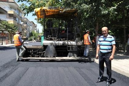 Kavaklıkta asfalt çalışması yapılıyor 