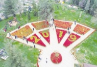Kavşaklar rengarenk çiçeklerle süslendi
