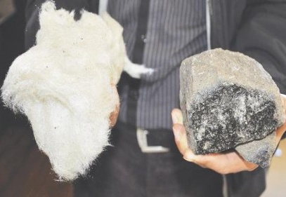 Kayalar 1600 derece sıcaklıktaki fırınlarda eriyip yün oluyor
