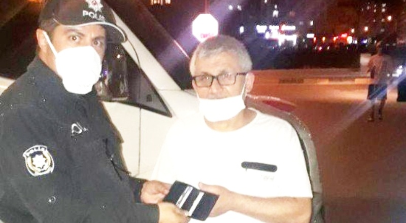 Kaybolan cüzdanı Emniyet Müdürü buldu