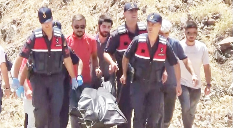 Kayıp yaşlı adam boş arazide ölü bulundu