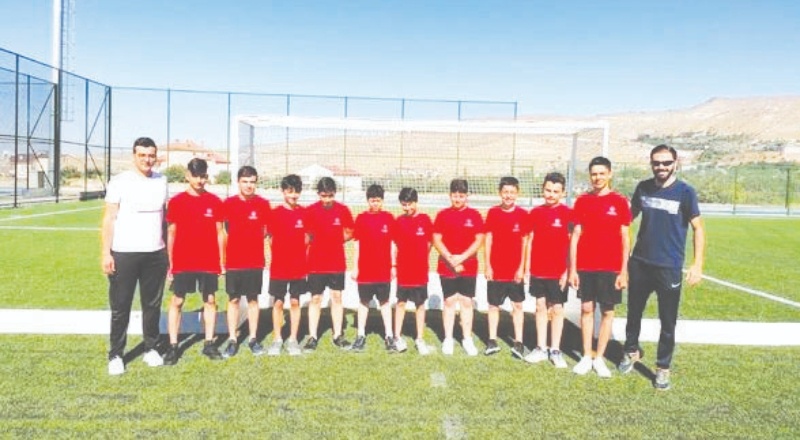 Kayseri Hokey takımı ilk maçını kazandı