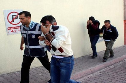 Kayseri polisi, dolandırıcıları Antep&#8217;te yakaladı