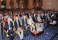 Kayseri ve Gaziantep’i görünce İzmir’den utanıyorum