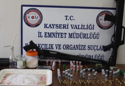 Kayseri ve Gaziantep'te uyuşturucu operasyonu