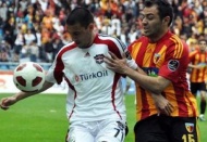 Kayserispor ile oynuyoruz