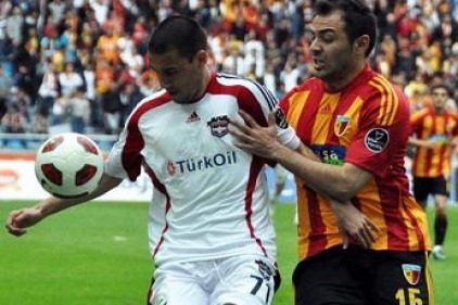 Kayserispor ile oynuyoruz