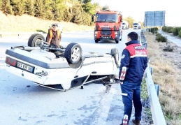 Kazada otomobil hurdaya dönerken, sürücüsü yaralandı
